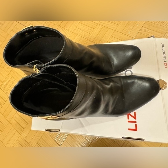 Liz Claiborne Black heel booties size 9 - Picture 4 of 11